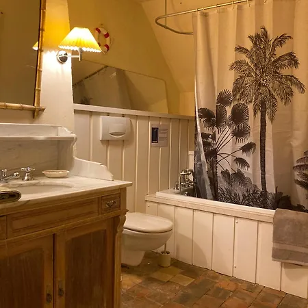 La Breteche Du Perche