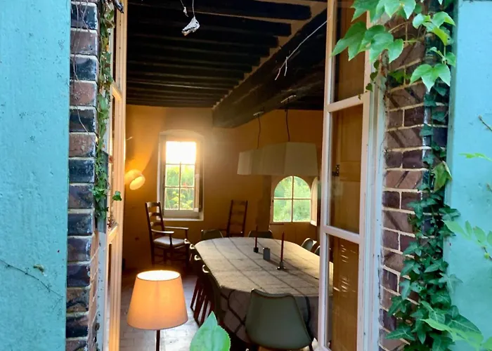 La Breteche Du Perche